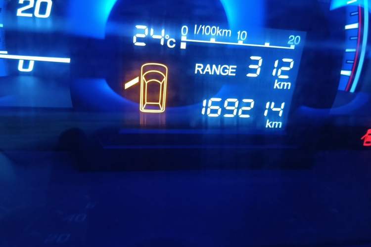 Used Honda Elysion 2012 2.4L VTi-S Prestige Edition Odometer Close Up