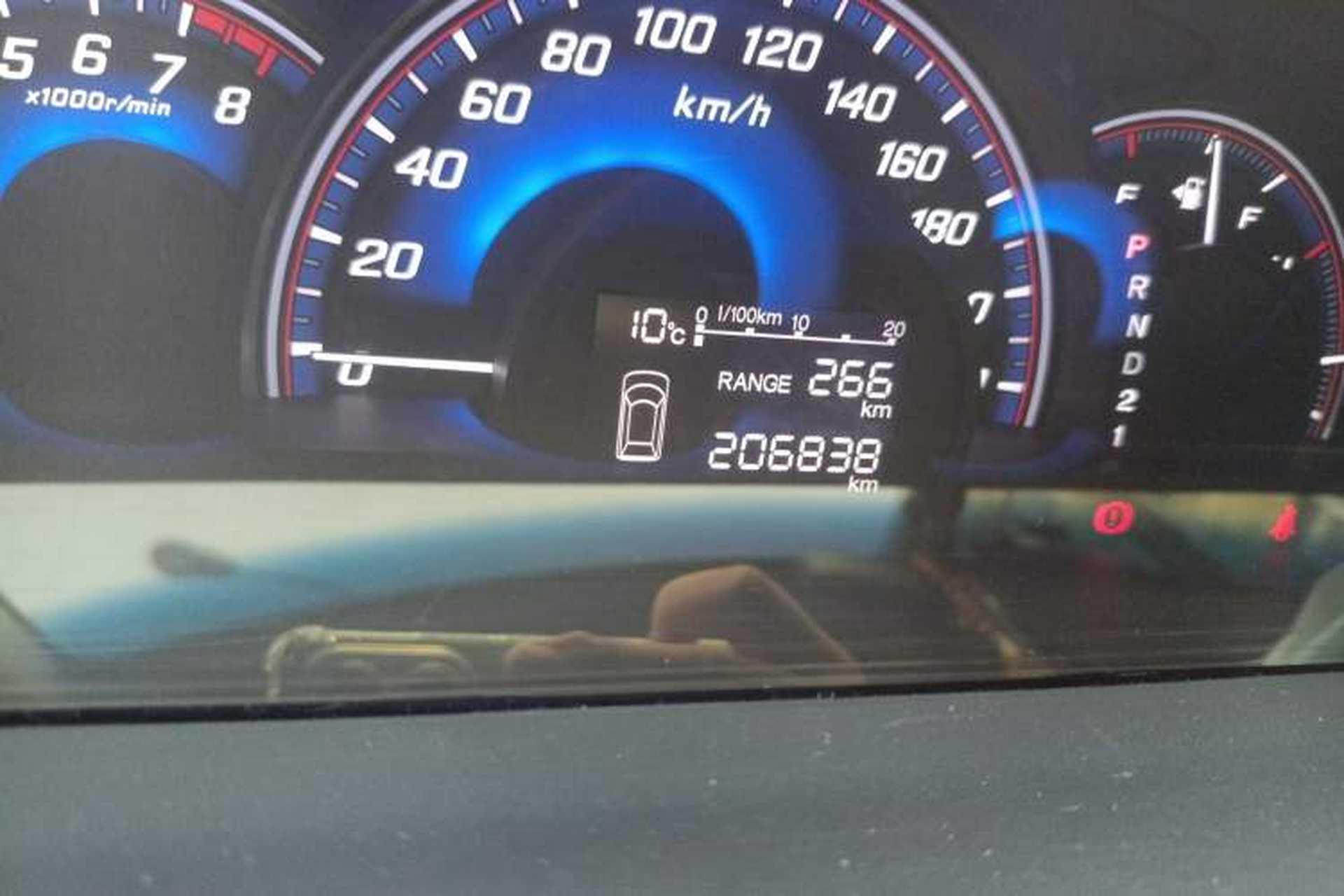 Used Honda Elysion 2012 2.4L VTi-S Prestige Edition Odometer Close Up