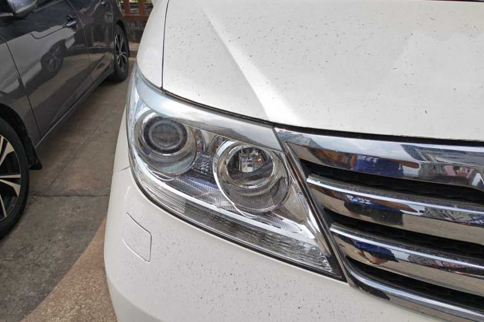 Used Honda Elysion 2012 2.4L VTi-S Prestige Edition Right Front Headlight