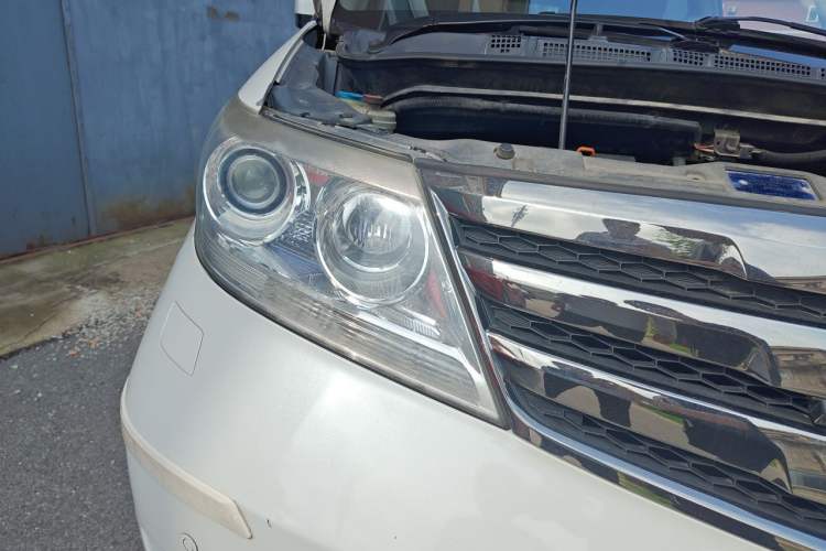 Used Honda Elysion 2012 2.4L VTi-S Prestige Edition Right Front Headlight