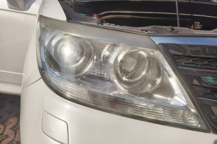 Used Honda Elysion 2012 2.4L VTi-S Prestige Edition Right Front Headlight