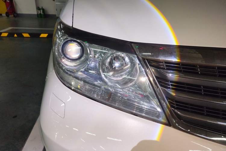 Used Honda Elysion 2012 2.4L VTi-S Prestige Edition Right Front Headlight
