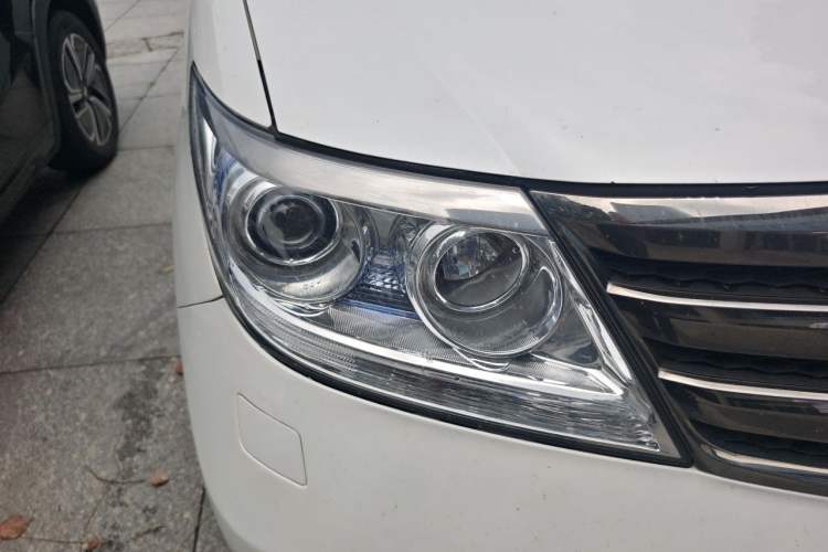 Used Honda Elysion 2012 2.4L VTi-S Prestige Edition Right Front Headlight