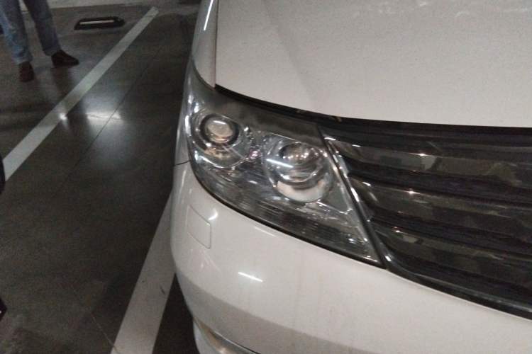 Used Honda Elysion 2012 2.4L VTi-S Prestige Edition Right Front Headlight