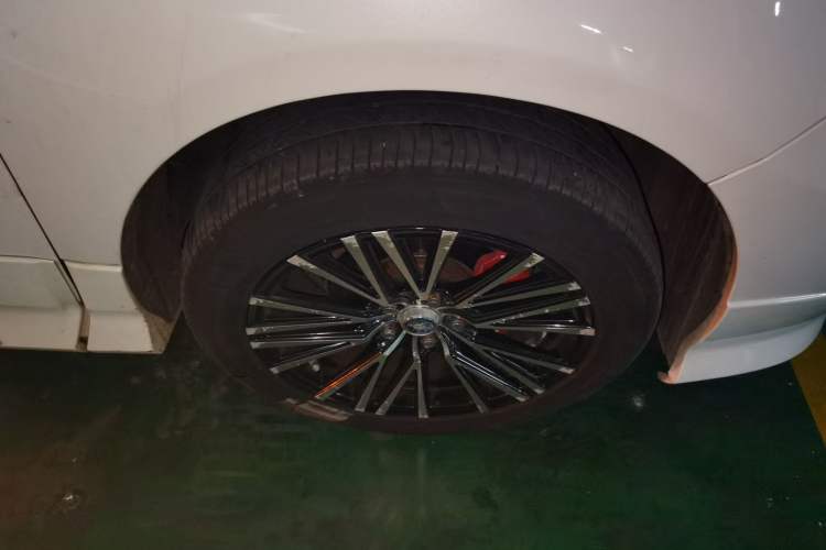 Used Honda Elysion 2012 2.4L VTi-S Prestige Edition Right Front Wheel Hub
