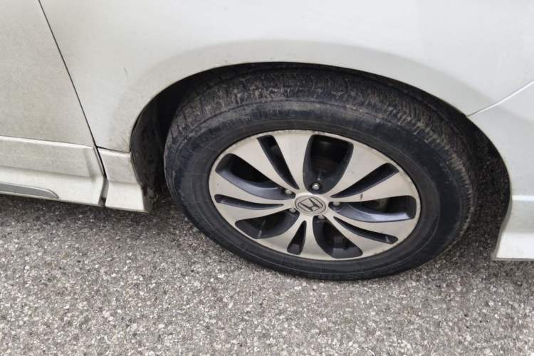 Used Honda Elysion 2012 2.4L VTi-S Prestige Edition Right Front Wheel Hub
