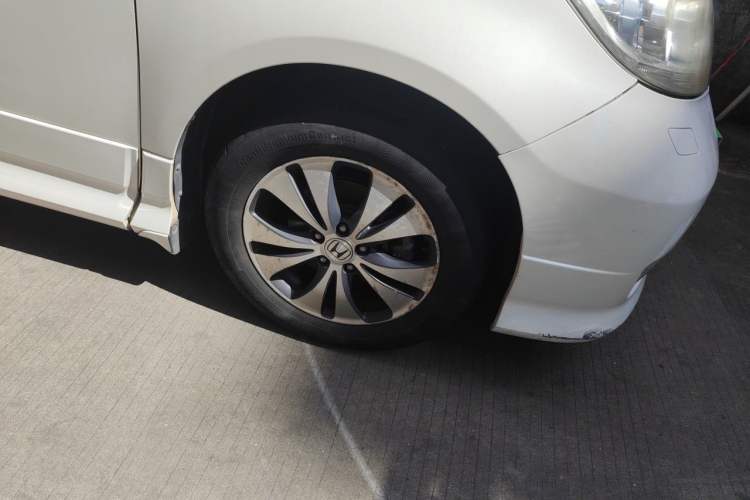 Used Honda Elysion 2012 2.4L VTi-S Prestige Edition Right Front Wheel Hub