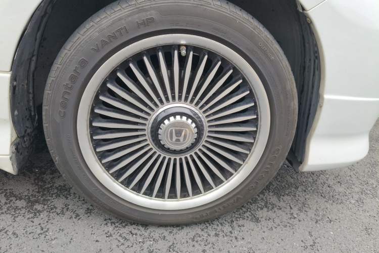 Used Honda Elysion 2012 2.4L VTi-S Prestige Edition Right Front Wheel Hub