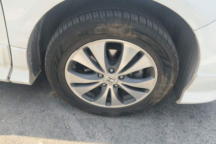 Used Honda Elysion 2012 2.4L VTi-S Prestige Edition Right Front Wheel Hub