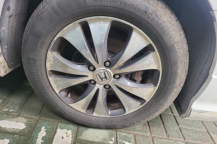 Used Honda Elysion 2012 2.4L VTi-S Prestige Edition Right Front Wheel Hub
