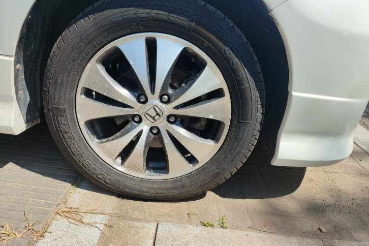 Used Honda Elysion 2012 2.4L VTi-S Prestige Edition Right Front Wheel Hub