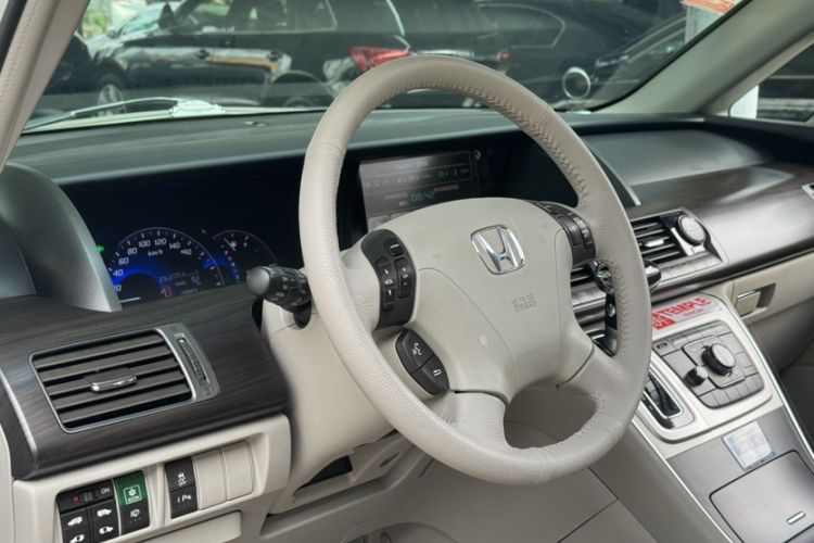 Used Honda Elysion 2012 2.4L VTi-S Prestige Edition Steering Wheel