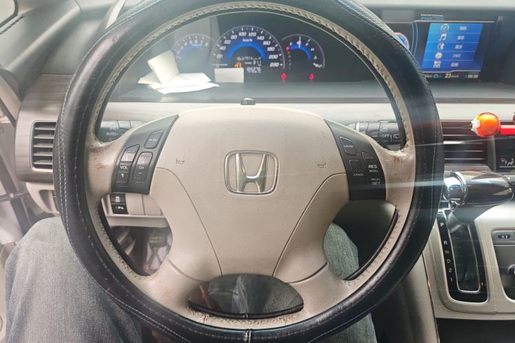 Used Honda Elysion 2012 2.4L VTi Luxury Navigation Edition Steering Wheel