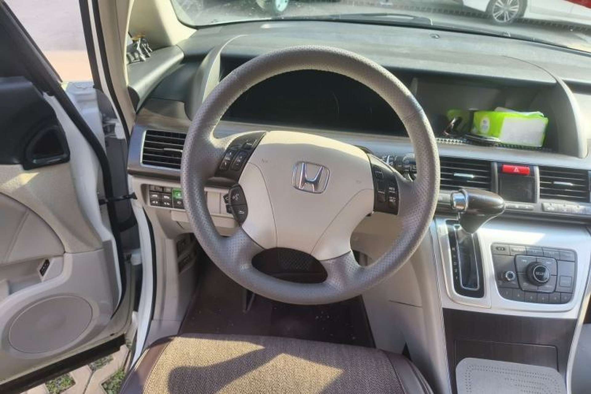 Used Honda Elysion 2012 2.4L VTi-S Prestige Edition Steering Wheel