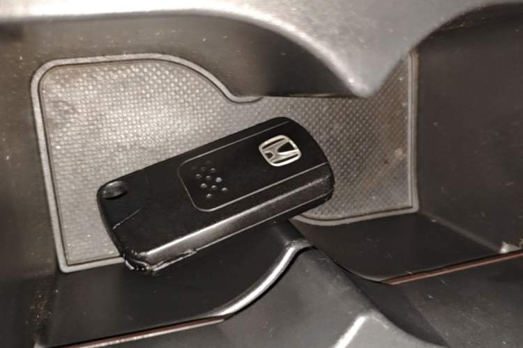 Used Honda Elysion 2012 2.4L VTi-S Prestige Edition Vehicle Key