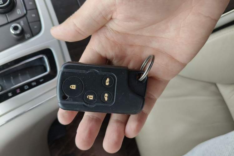Used Honda Elysion 2012 2.4L VTi-S Prestige Edition Vehicle Key
