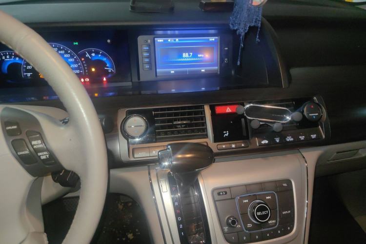 Used Honda Elysion 2015 2.4L VTi-S Prestige Edition Audio And AC Panel