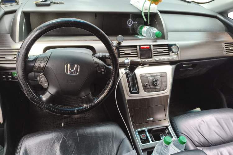 Used Honda Elysion 2015 2.4L VTi-S Prestige Edition Center Console