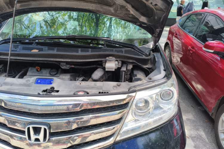 Used Honda Elysion 2015 2.4L VTi-S Prestige Edition Engine Bay Left