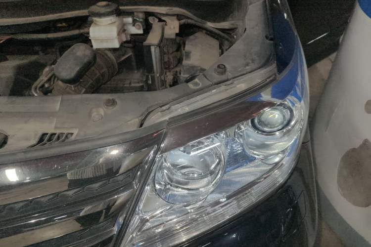 Used Honda Elysion 2015 2.4L VTi-S Prestige Edition Engine Bay Left