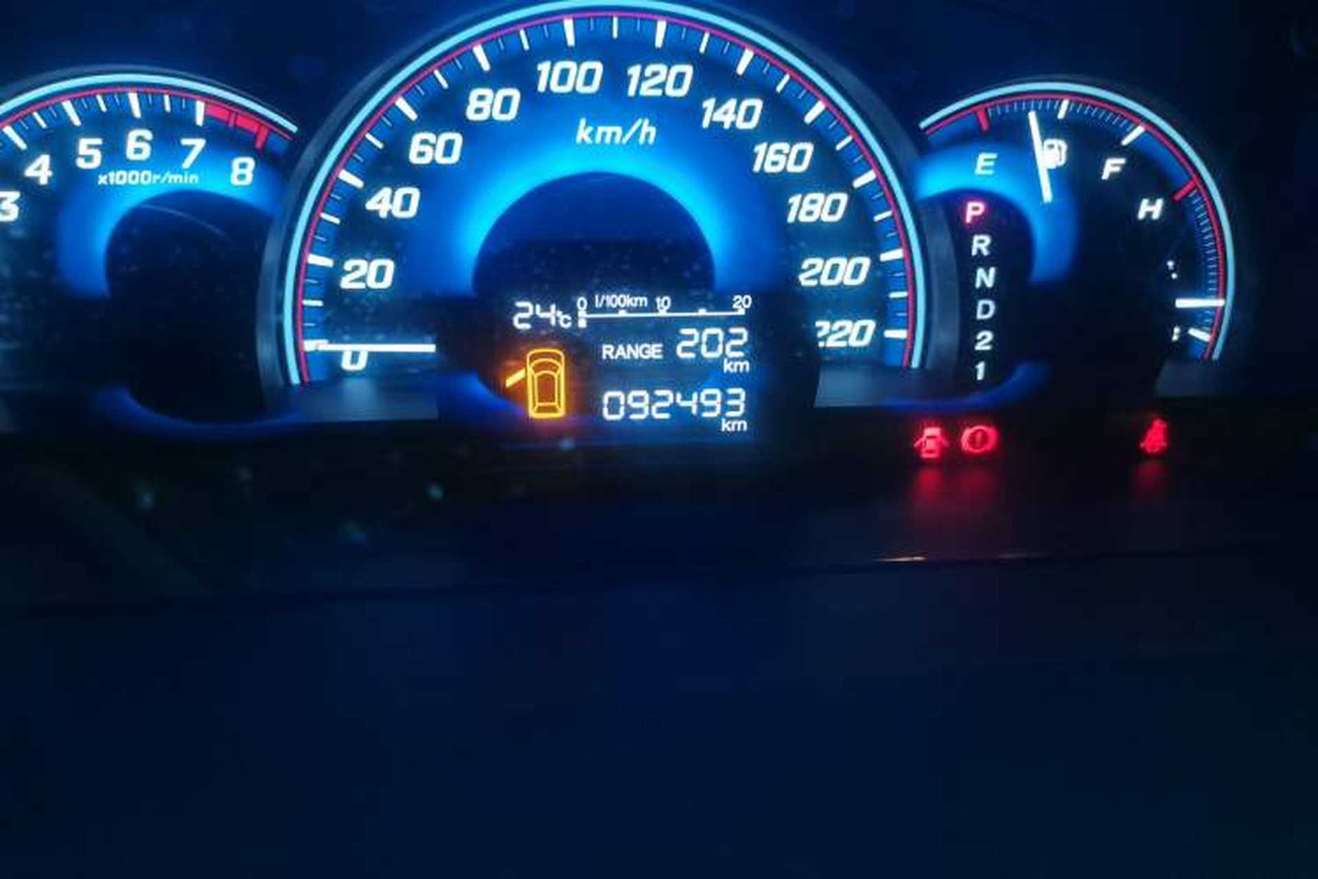 Used Honda Elysion 2015 2.4L VTi Luxury Edition Odometer Close Up