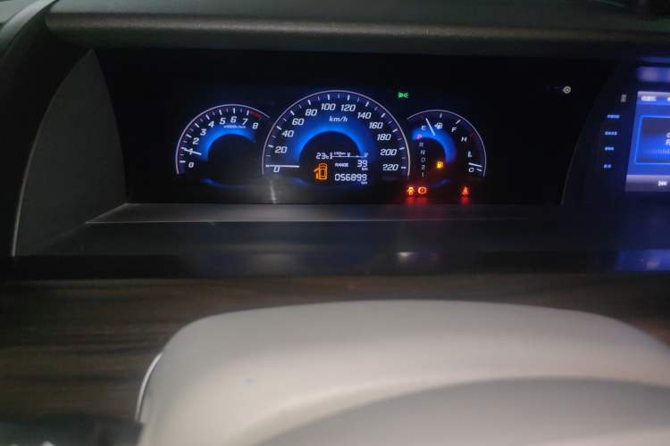 Used Honda Elysion 2015 2.4L VTi-S Prestige Edition Odometer Close Up