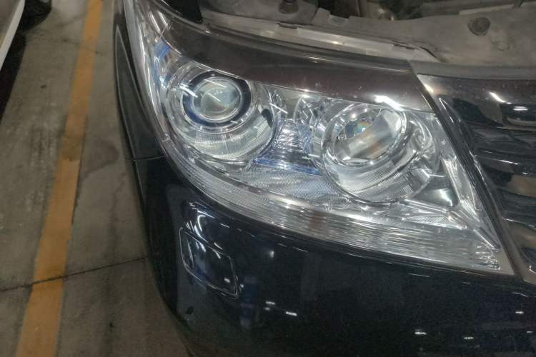 Used Honda Elysion 2015 2.4L VTi-S Prestige Edition Right Front Headlight