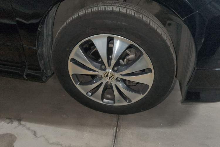 Used Honda Elysion 2015 2.4L VTi-S Prestige Edition Right Front Wheel Hub