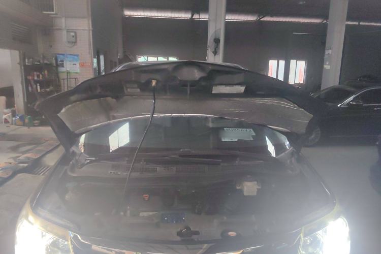 Used Honda Elysion 2015 2.4L VTi-S Prestige Edition Engine Bay