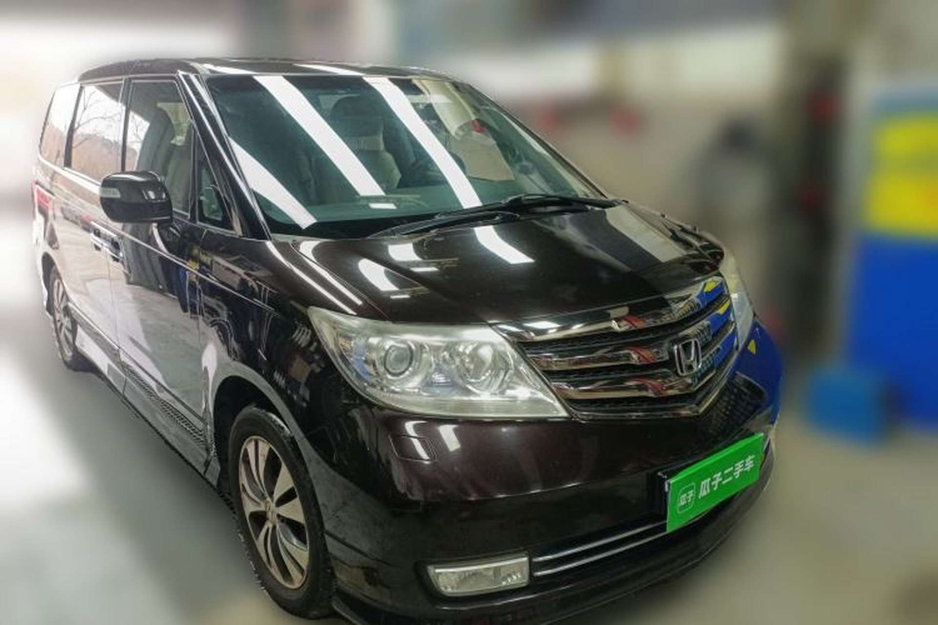 Used Honda Elysion 2015 2.4L VTi-S Prestige Edition Front Right 45 Deg