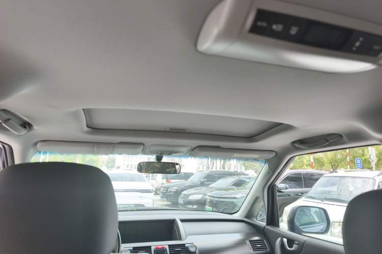 Used Honda Elysion 2015 2.4L VTi-S Prestige Edition Headliner