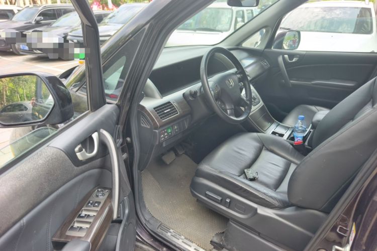 Used Honda Elysion 2015 2.4L VTi-S Prestige Edition Interior 3