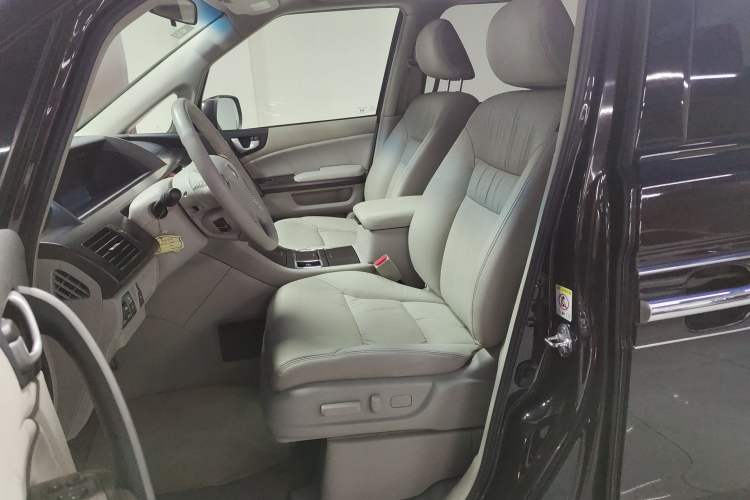 Used Honda Elysion 2015 2.4L VTi-S Prestige Edition Left Front Seat