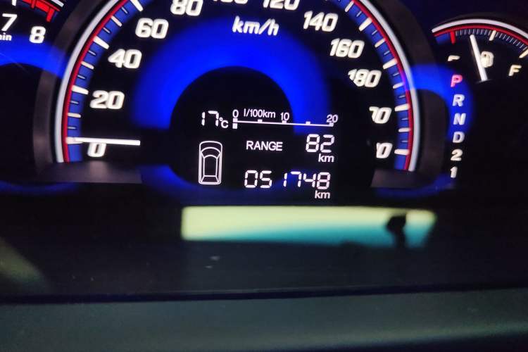 Used Honda Elysion 2015 2.4L VTi-S Prestige Edition Odometer Close Up