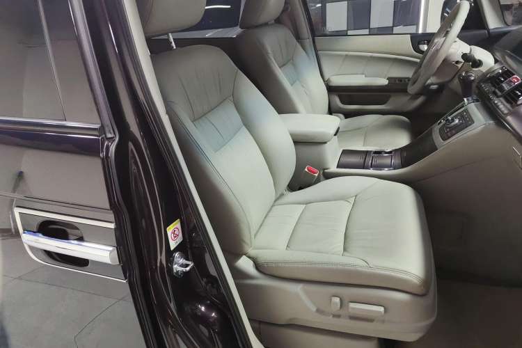 Used Honda Elysion 2015 2.4L VTi-S Prestige Edition Right Front Seat