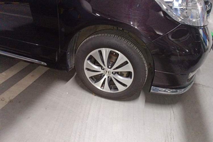 Used Honda Elysion 2015 2.4L VTi-S Prestige Edition Right Front Wheel Hub