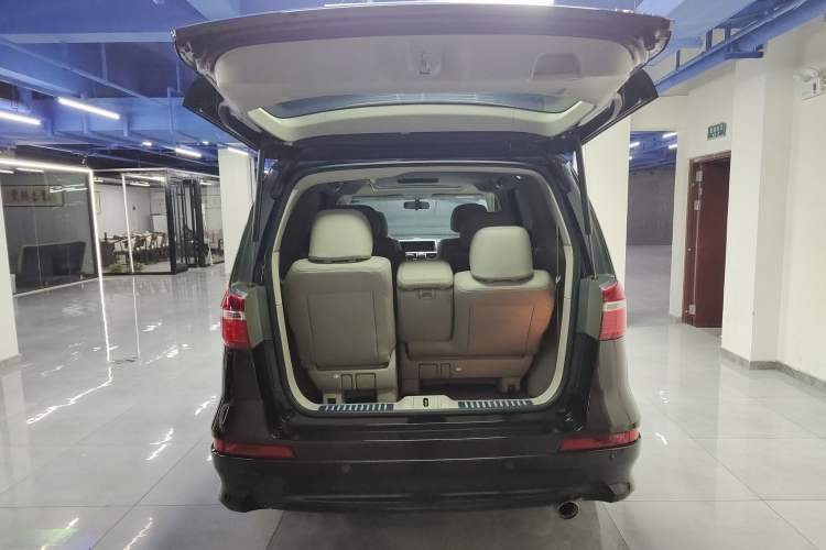 Used Honda Elysion 2015 2.4L VTi-S Prestige Edition Trunk