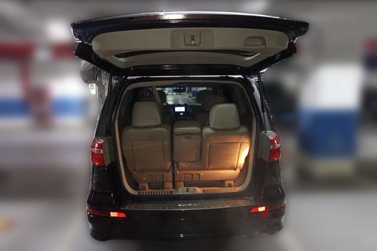 Used Honda Elysion 2015 2.4L VTi-S Prestige Edition Trunk