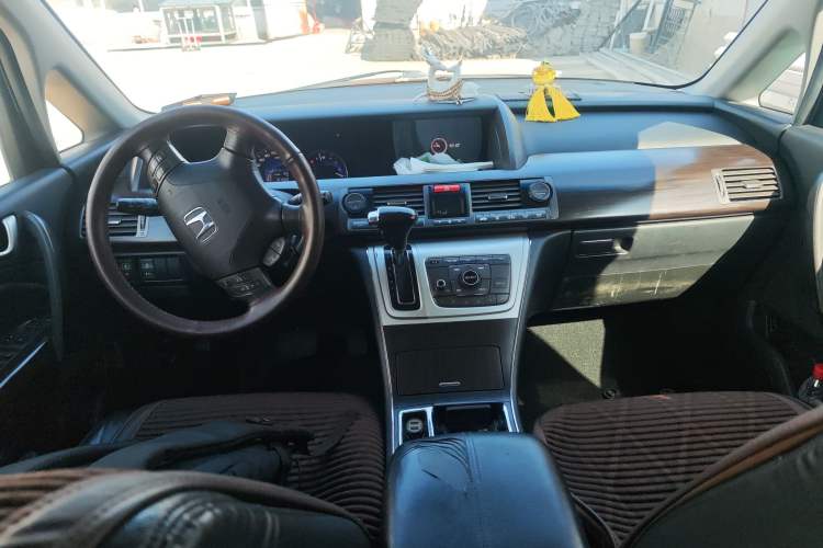 Used Honda Elysion 2015 2.4L VTi-S Prestige Edition Center Console