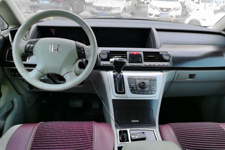Used Honda Elysion 2015 2.4L VTi Comfort Version Center Console
