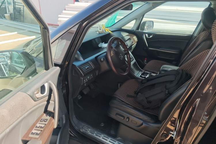 Used Honda Elysion 2015 2.4L VTi-S Prestige Edition Driver Seat