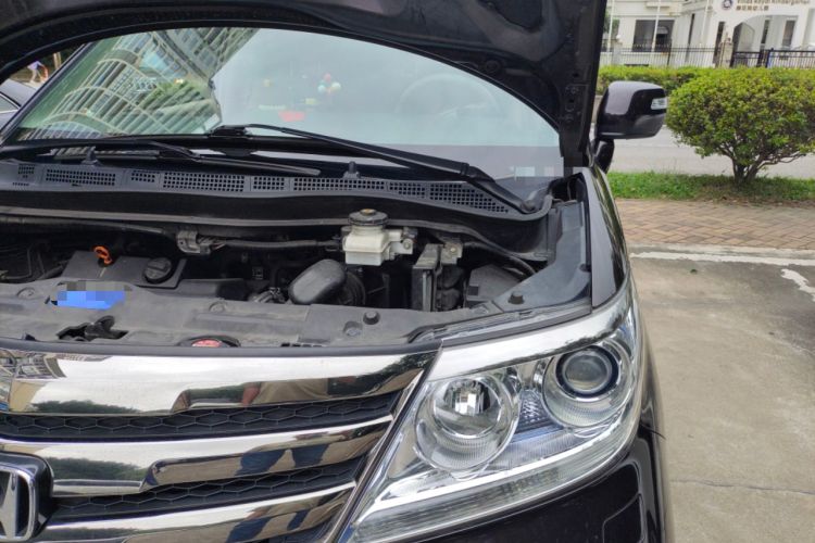 Used Honda Elysion 2015 2.4L VTi-S Prestige Edition Engine Bay Left