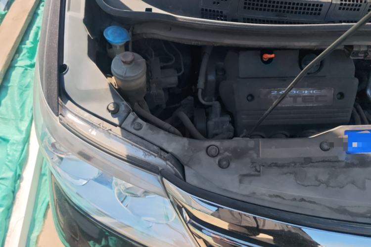 Used Honda Elysion 2015 2.4L VTi-S Prestige Edition Engine Bay Right