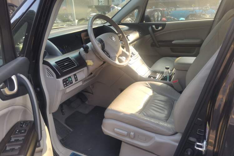 Used Honda Elysion 2015 2.4L VTi-S Prestige Edition Driver Seat
