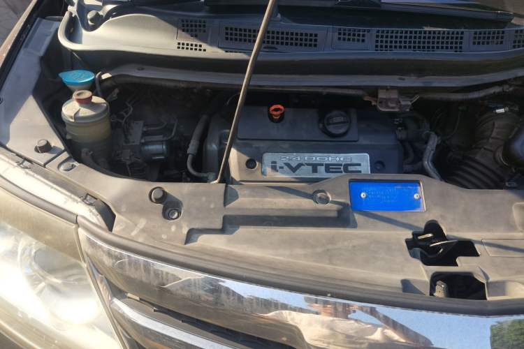 Used Honda Elysion 2015 2.4L VTi-S Prestige Edition Engine Bay Right