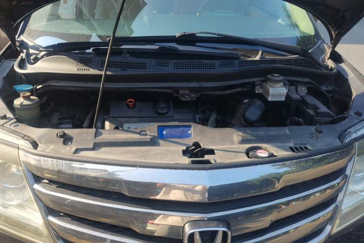 Used Honda Elysion 2015 2.4L VTi-S Prestige Edition Engine Bay