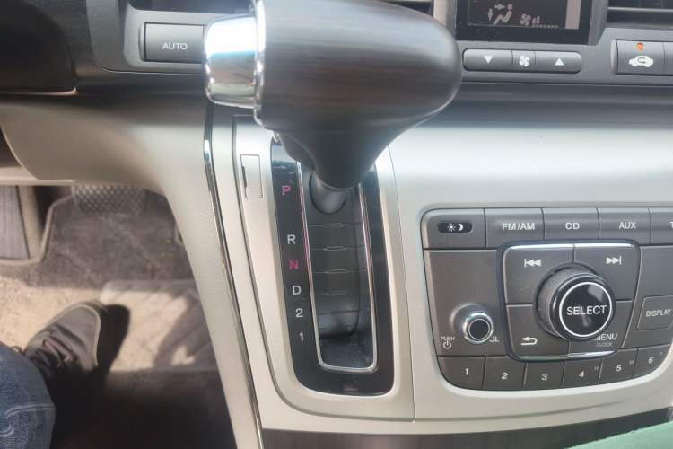 Used Honda Elysion 2015 2.4L VTi-S Prestige Edition Gear Lever