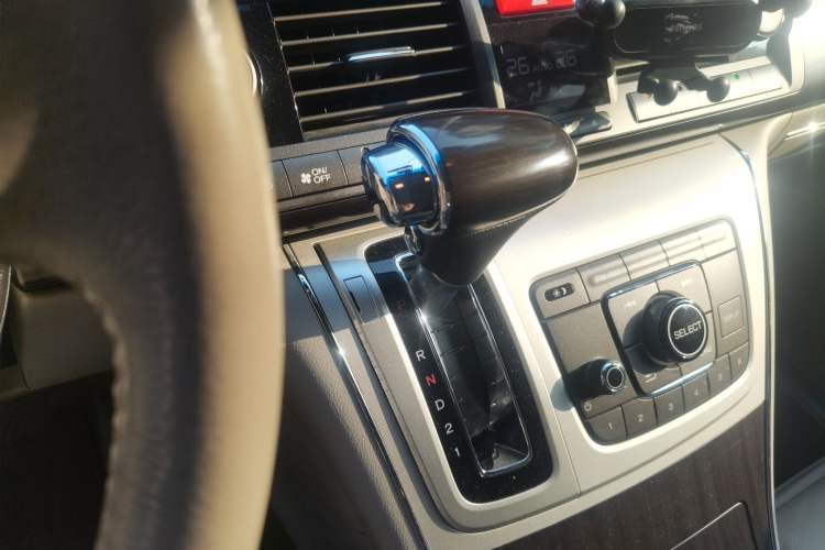 Used Honda Elysion 2015 2.4L VTi-S Prestige Edition Gear Lever