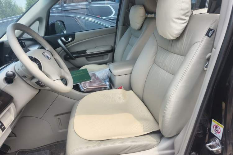 Used Honda Elysion 2015 2.4L VTi-S Prestige Edition Left Front Seat