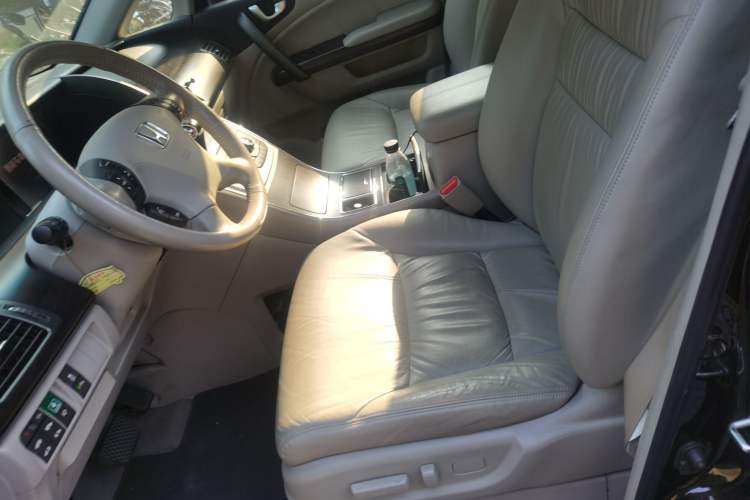 Used Honda Elysion 2015 2.4L VTi-S Prestige Edition Left Front Seat